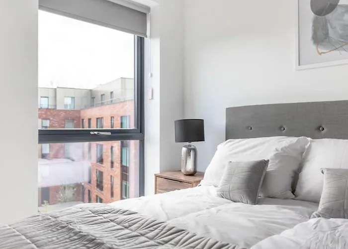 Stayzeni, Ouse Court Smart 2 Bed Flat *